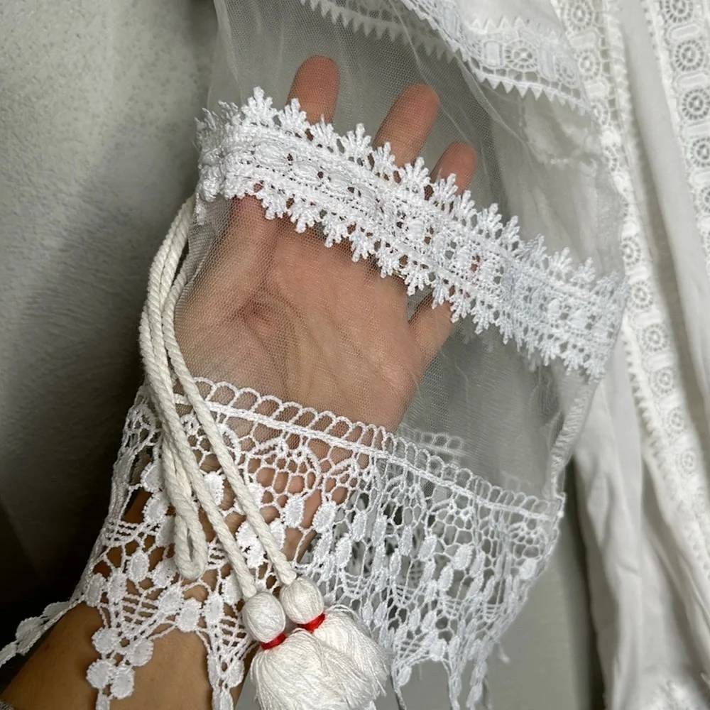 POL white BoHo lace floral off shoulder ruffle top. Size S - Picture 5 of 9